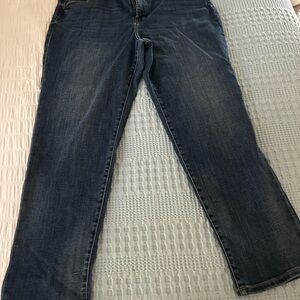 Women's Straight Leg Jeans in Classic Blue